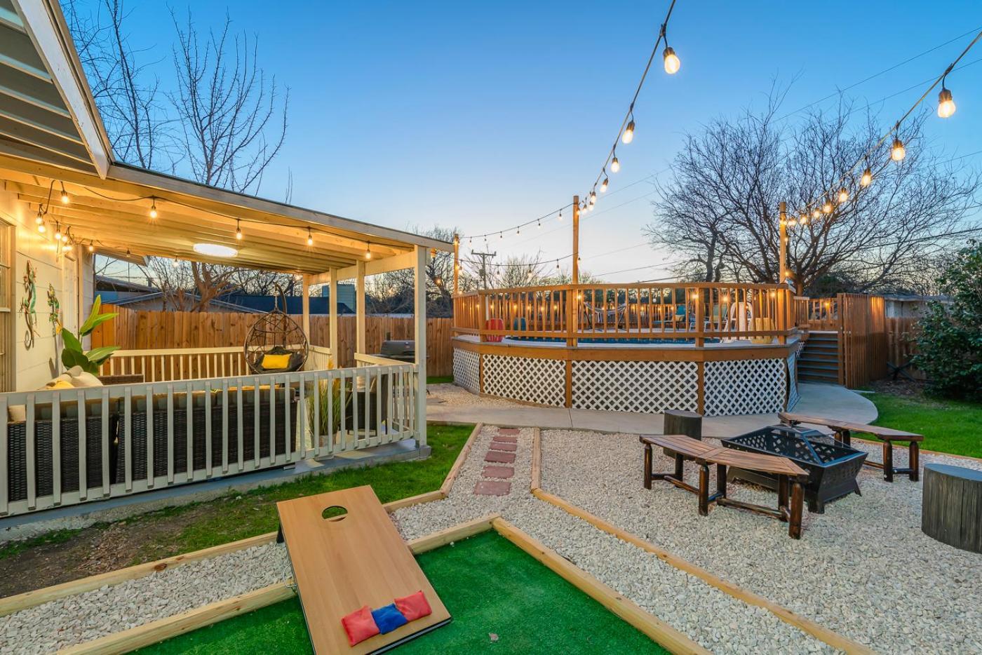 Game Room, Pool & Fire Pit At The Medical Center San Antonio Kültér fotó